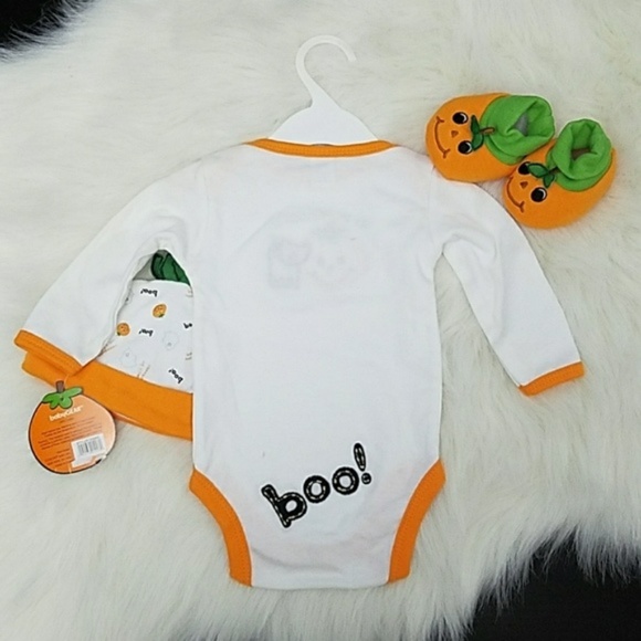 NWT 3pc Baby's 1st Halloween Bodysuit, Hat, Bootie - Picture 5 of 7